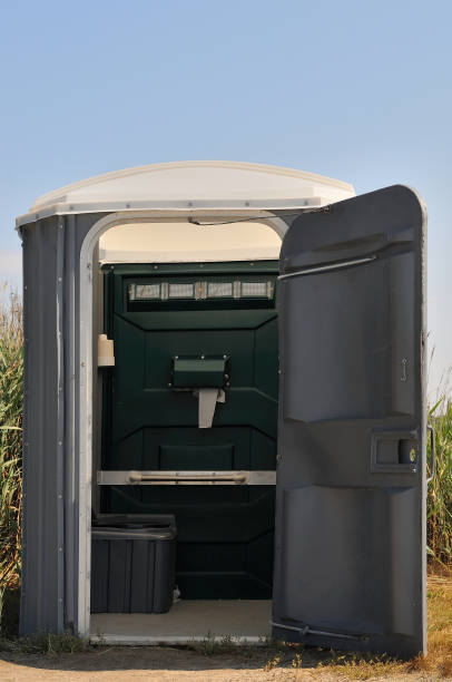 Best Portable restroom trailer rental  in Keansburg, NJ